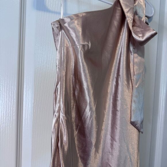 Lulus Lavish Looks Gold Satin One-Shoulder Tie-Strap Maxi Dress NWT Size Medium - Picture 6 of 10